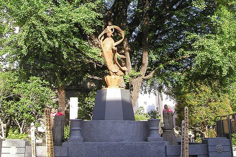 回向院 万霊供養塚